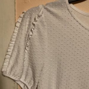 One white and one black women’s top